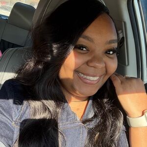 Meet your Posher, Khylabee